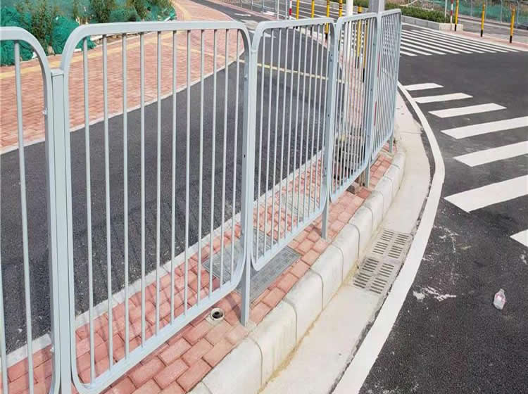 青县港式道路护栏